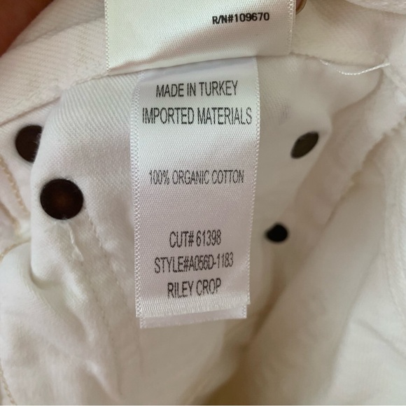 Agolde Riley High Rise Straight Crop Distressed Jeans in Slant White Size 26 - Picture 12 of 12